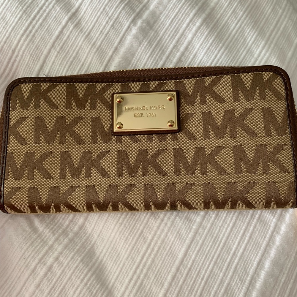 Michael Kors wallet
